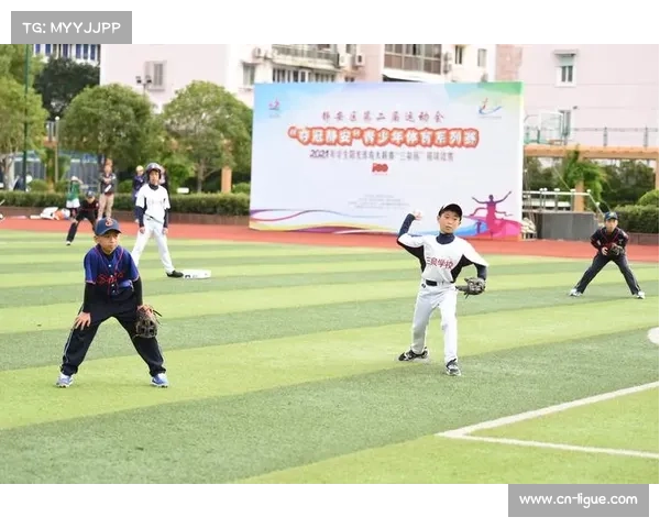 上海中小学试点棒球必修课 2026年起全面推广引领体育教育新风潮 上海中小学试点棒球必修课 2026年起全面推广引领体育教育新风潮