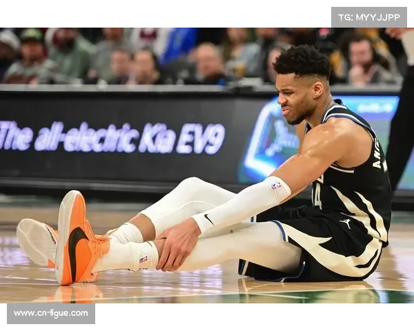 伤病潮：多位球星因圣诞赛程密集受伤，球队轮换压力